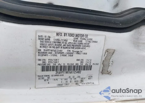 2006 Ford Crown Victoria Police/Police Interceptor z USA, uszkodzony, nr VIN 2FAFP71W76X125482